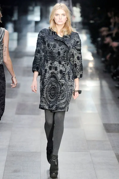 Look 33